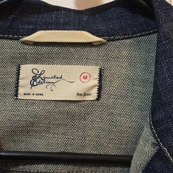 GAP Jean Jacket - Picture 4 of 6